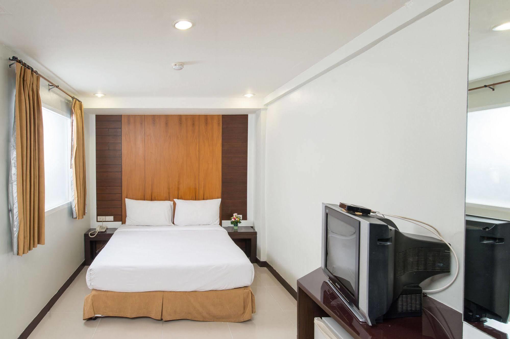 Tara Monte Hotel Bangkok Buitenkant foto