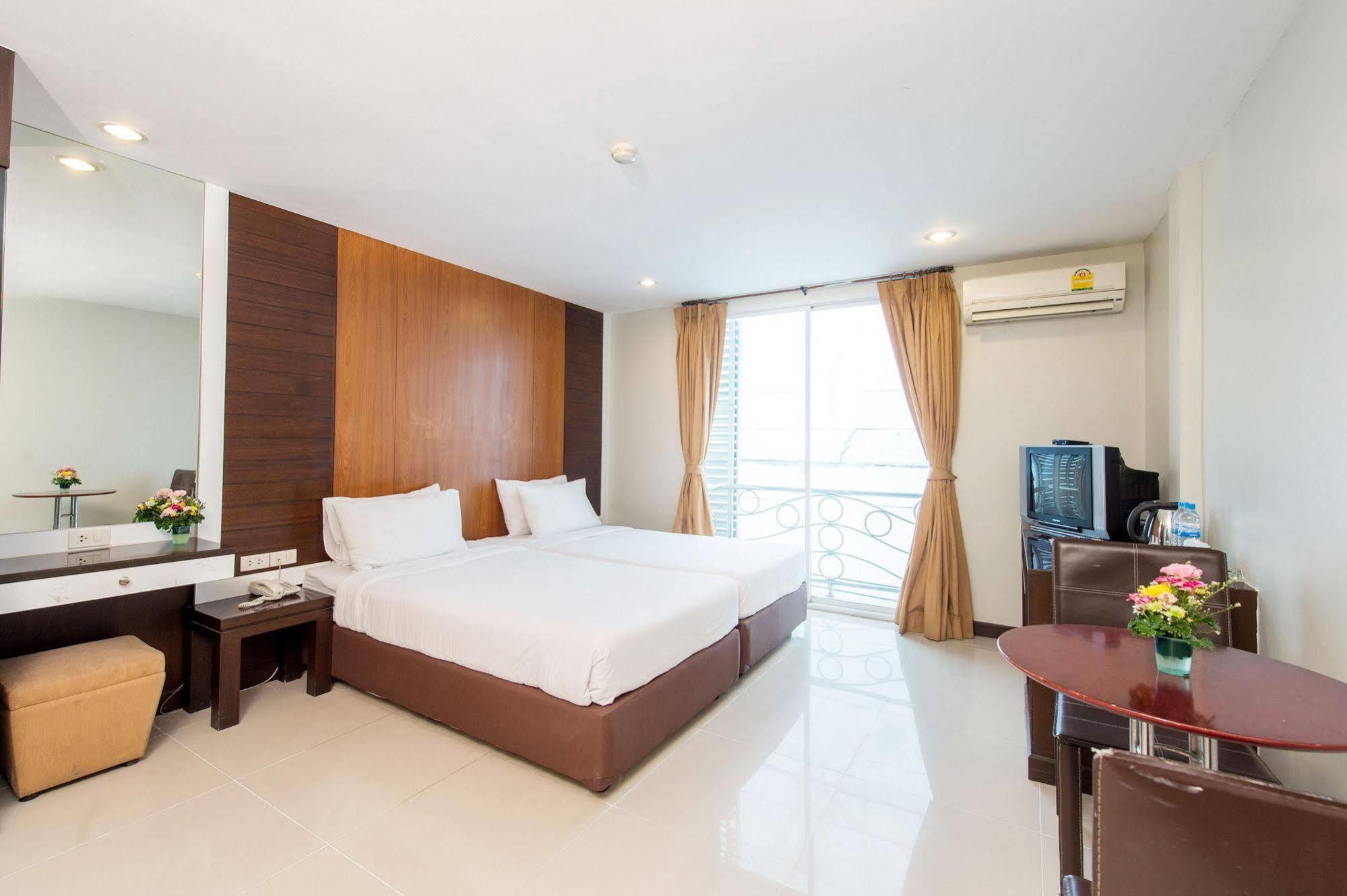 Tara Monte Hotel Bangkok Buitenkant foto